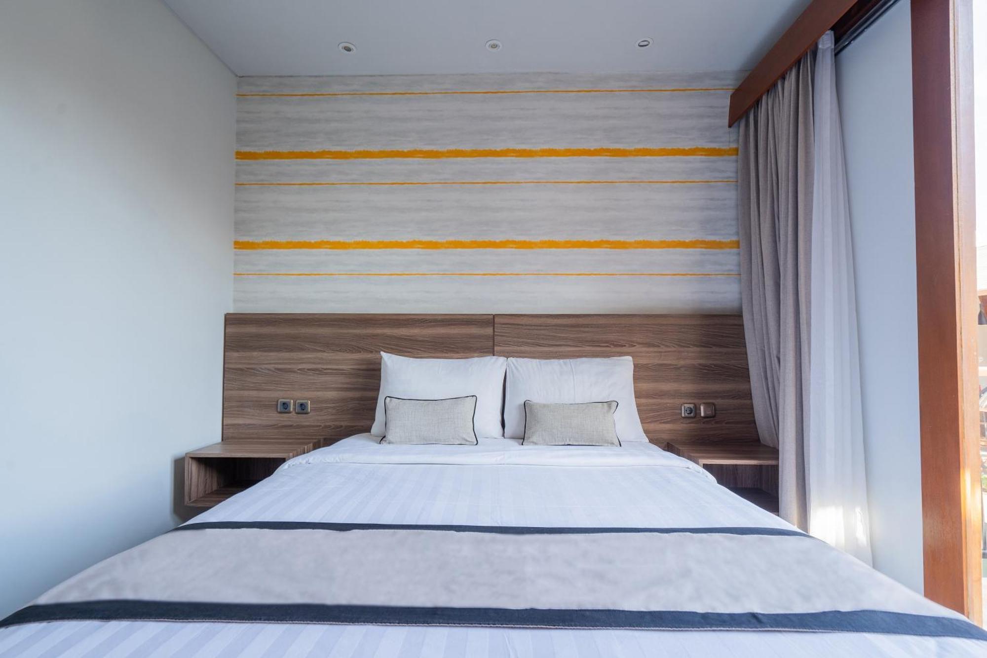 Mahesa Suites Seminyak Exterior photo